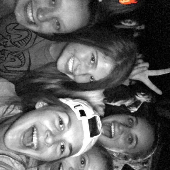 Meet your Posher, Anna - Picture 1 of 1